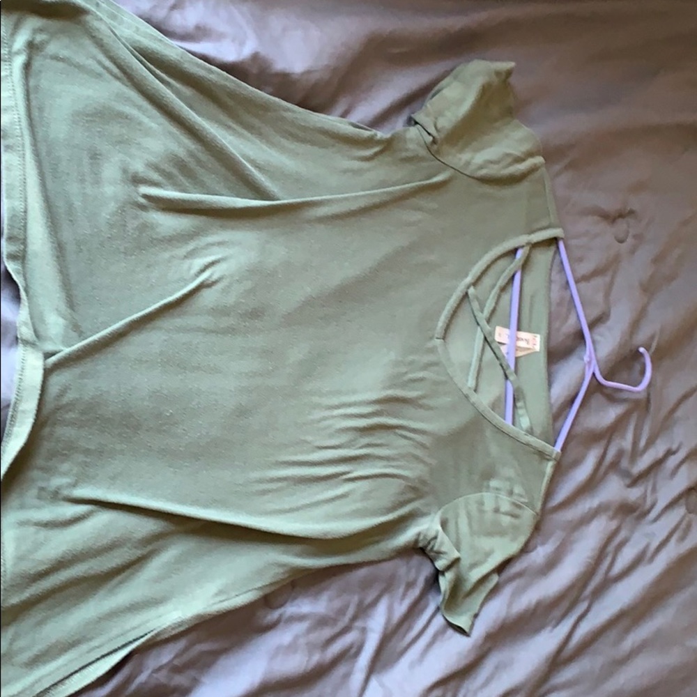 Green neck strap shirt